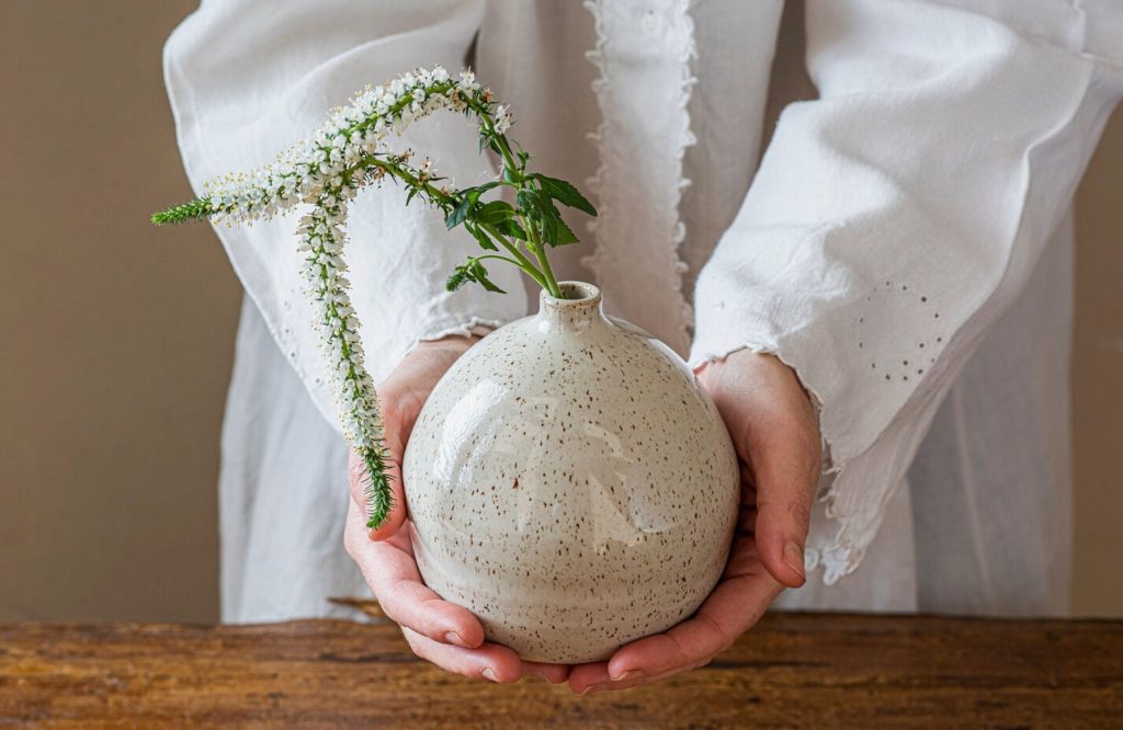 Hvorfor betale mere: fyld dit hjem med naturens dufte med en enkelt vase