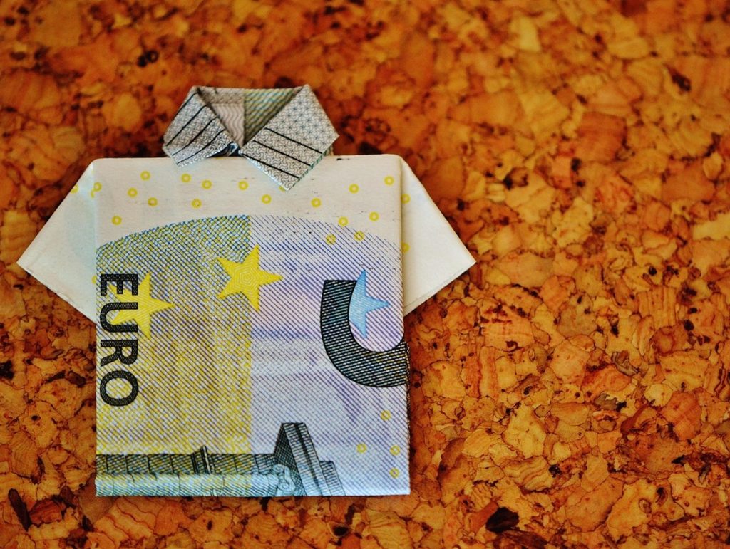 Kun 5 euro! Dette specielle tilbehør forvandler øjeblikkeligt ethvert outfit.