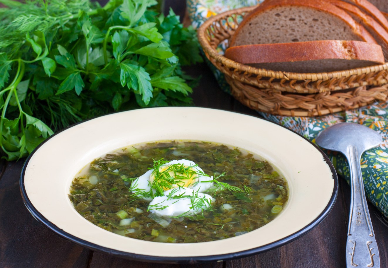 Grøn borscht: opskrift på en interessant variation af en traditionel ukrainsk ret
