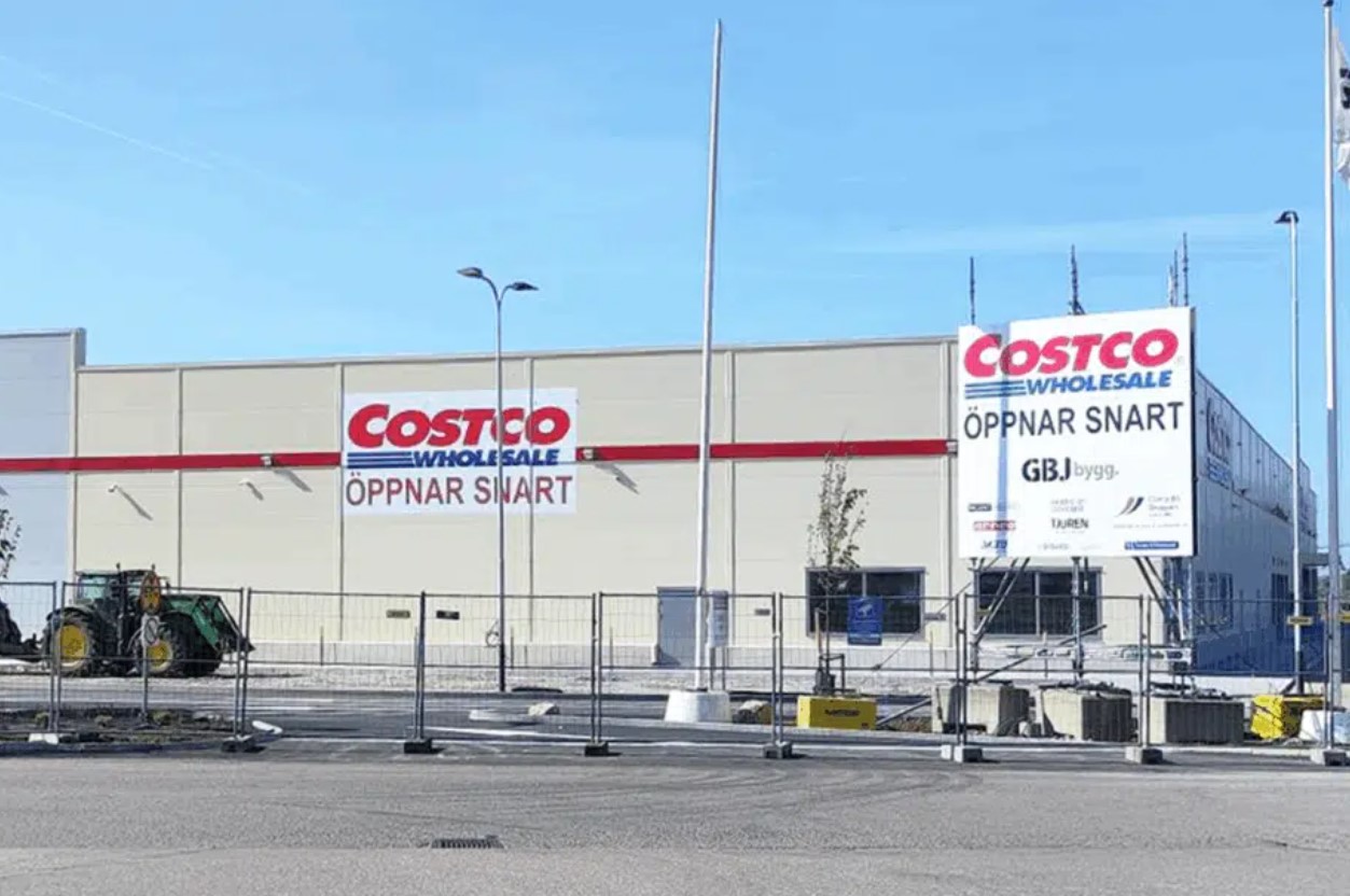 Er boykotten slut? Unge danskere tager til Sverige for at handle i amerikanske supermarkeder.
