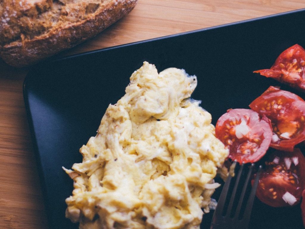 Glem alt om tørre røræg: kokke afslører den hemmelige ingrediens til den perfekte morgenmad