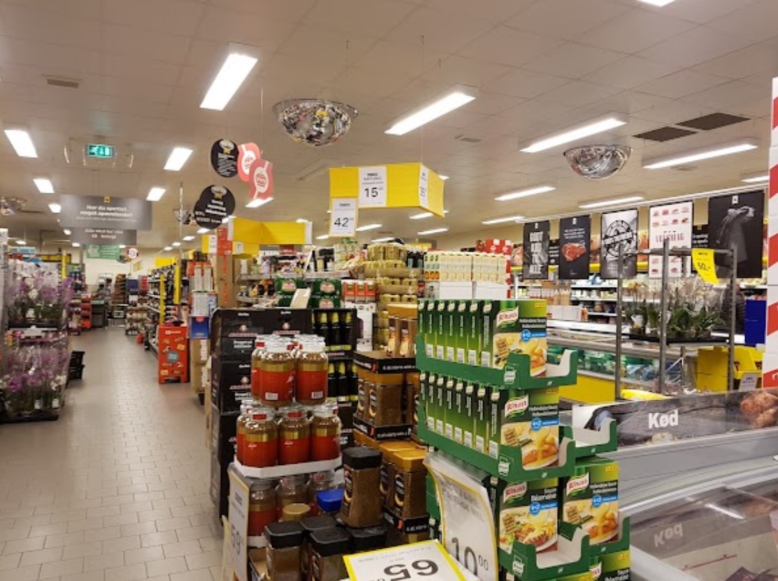 Alle leder efter synderen bag de høje priser