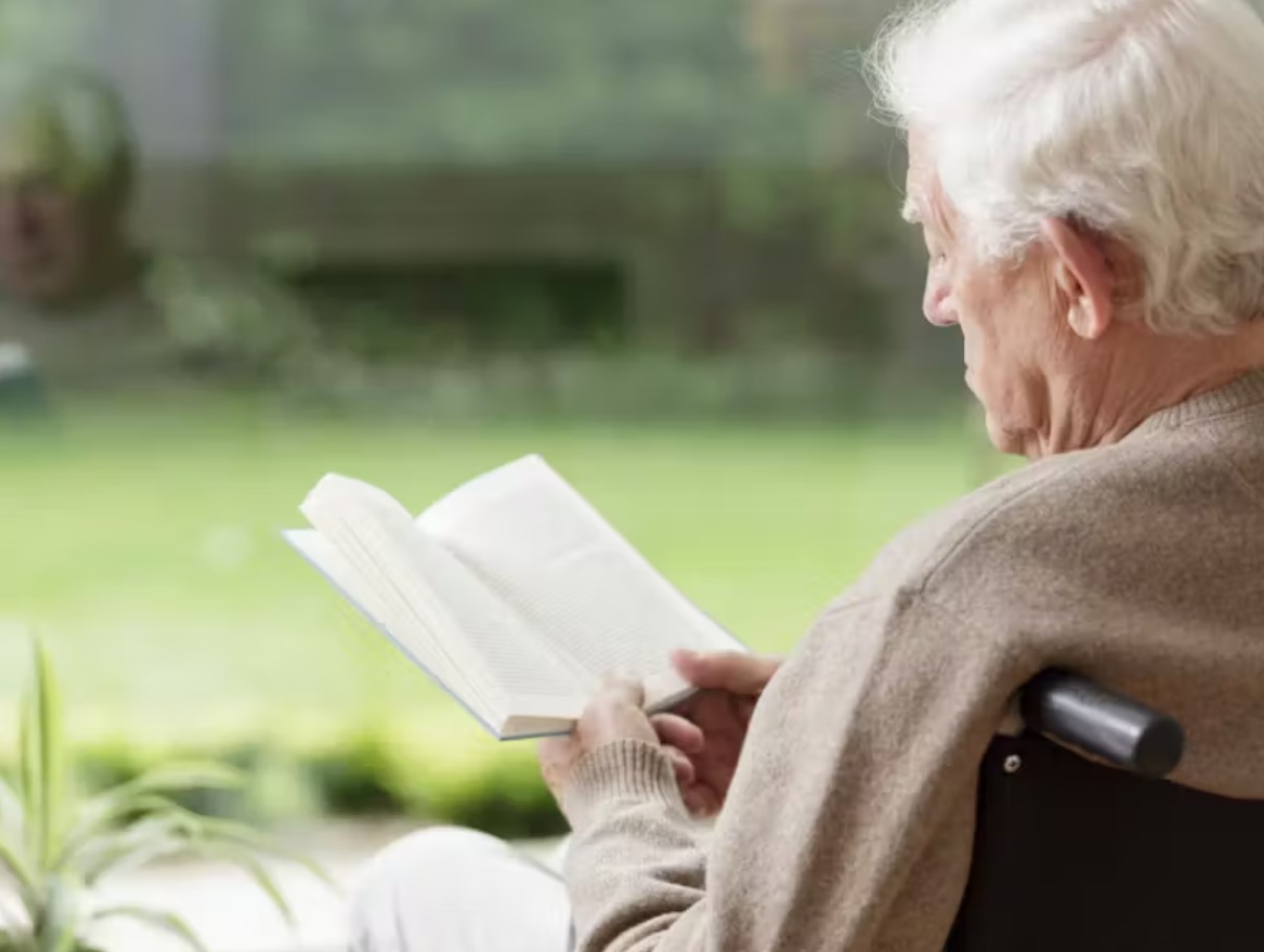Folk, der stadig ser ungdommelige ud som 60+, følger normalt disse 9 daglige vaner.