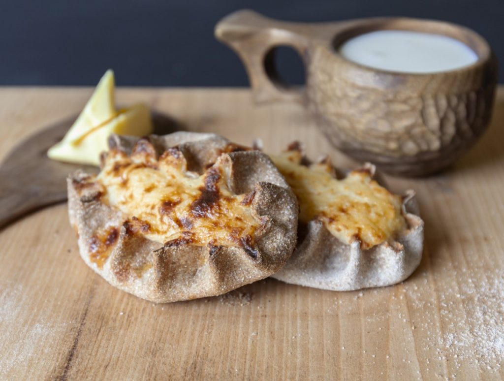 Jeg brugte karelsk tærtedej til en sød tærte – det viste sig at være en overraskende vellykket kombination.