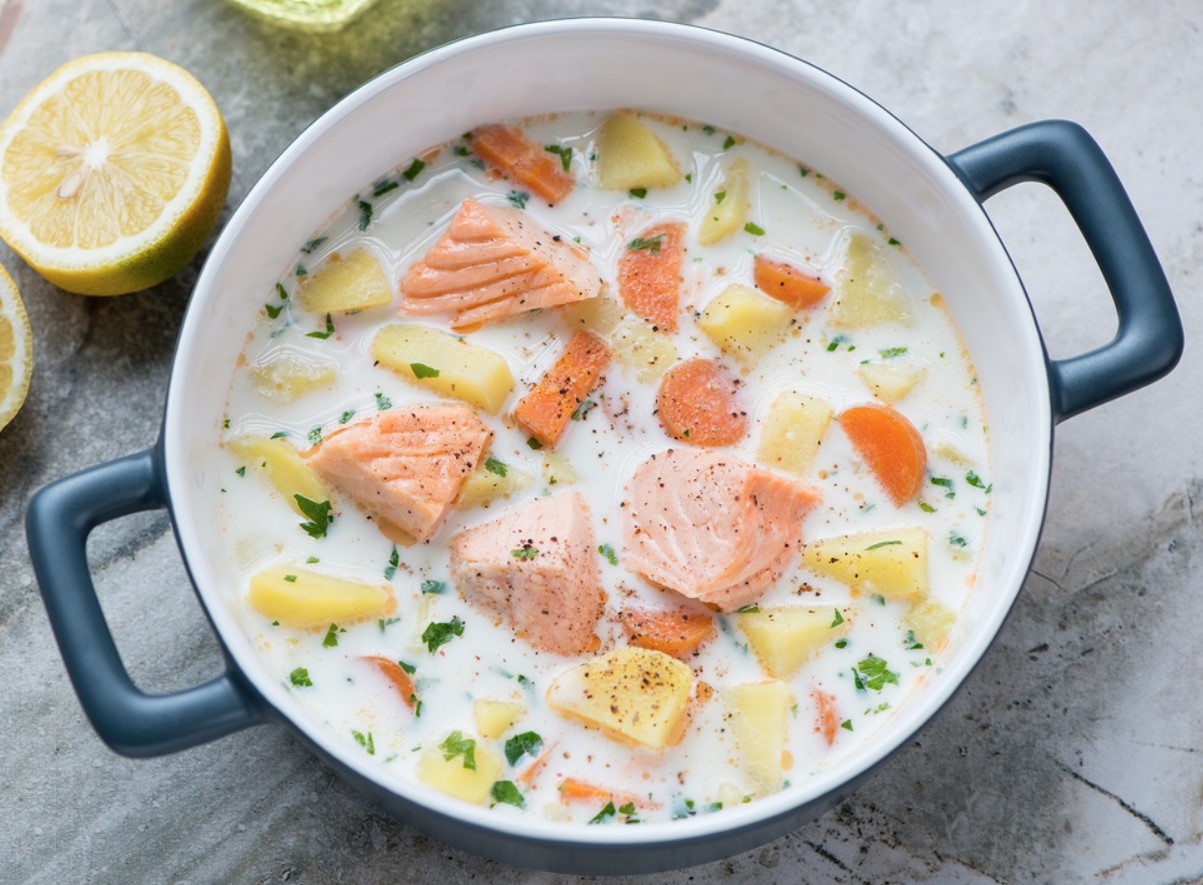 En lille ændring i forhold til den traditionelle laksesuppe, og hele gryden blev tømt, inklusive bouillonen.